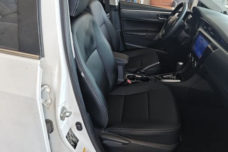 Used Toyota Corolla 2017 1.2T CVT GL Right Front Seat