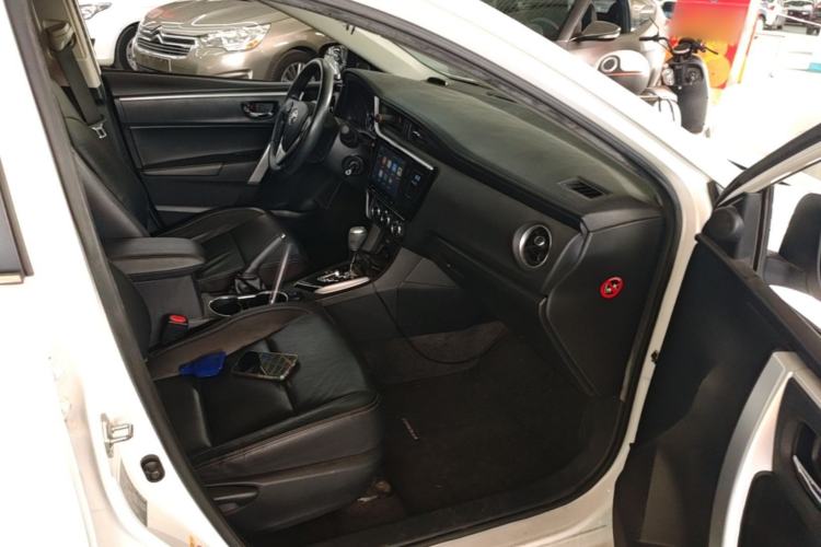 Used Toyota Corolla 2017 Revised Version 1.2T S-CVT GL-i Leather Edition Right Front Seat