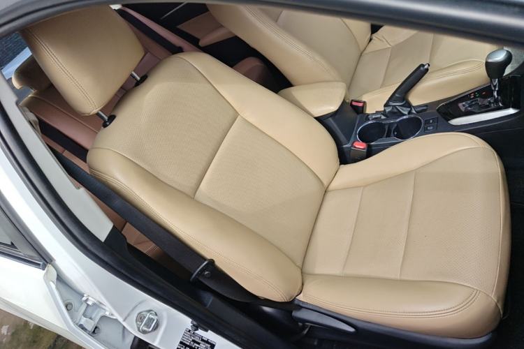 Used Toyota Corolla 2017 Revised Version 1.2T S-CVT GL Right Front Seat