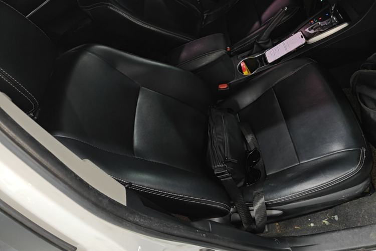 Used Toyota Corolla 2017 1.6L CVT GL Right Front Seat