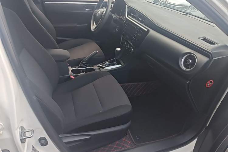 Used Toyota Corolla 2017 Revised Version 1.2T S-CVT GL Right Front Seat