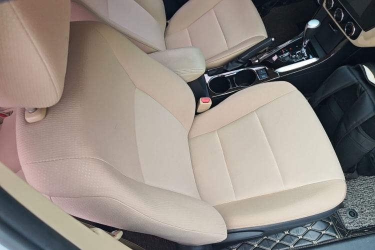 Used Toyota Corolla 2017 Revised Version 1.2T S-CVT GL Right Front Seat