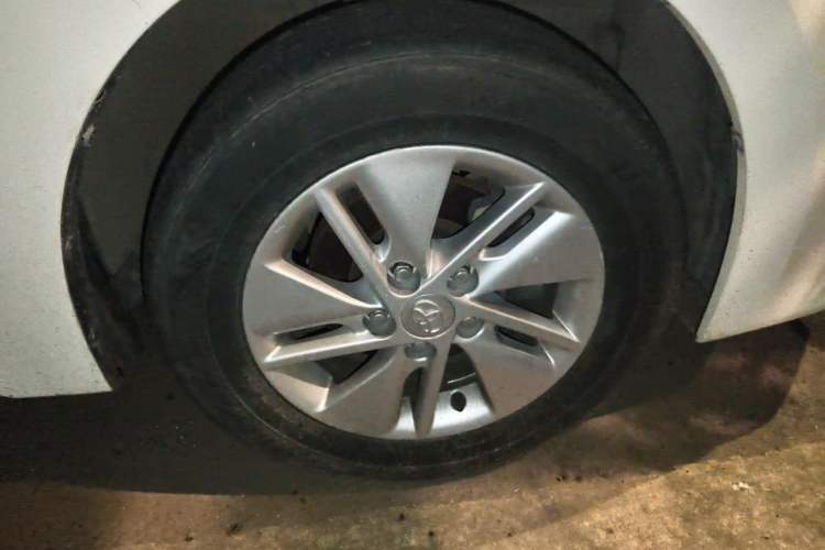Used Toyota Corolla 2017 Revised Version 1.6L S-CVT GL Right Front Wheel Hub