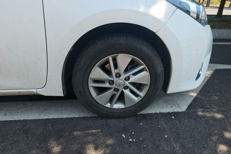 Used Toyota Corolla 2017 1.2T Manual GL Right Front Wheel Hub