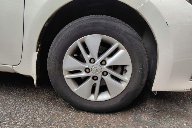 Used Toyota Corolla 2017 1.6L CVT GL Right Front Wheel Hub