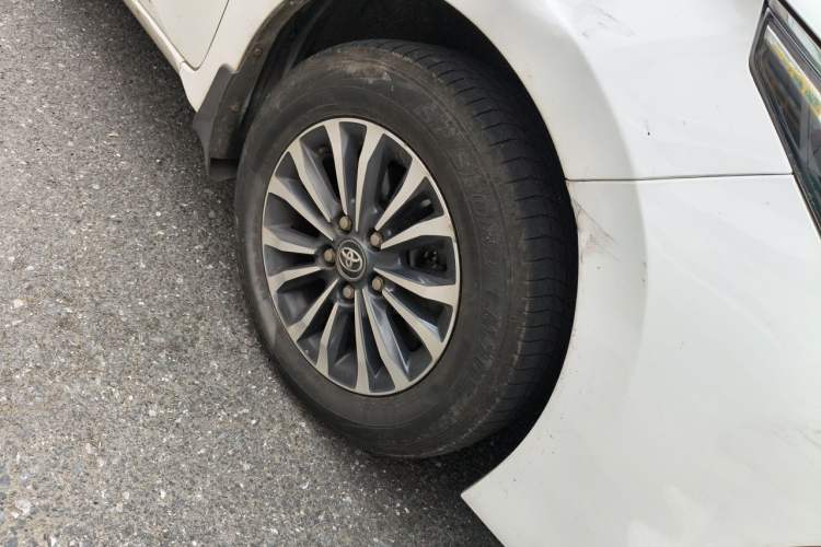 Used Toyota Corolla 2017 Revised Version 1.2T S-CVT GL Right Front Wheel Hub