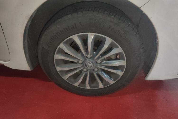 Used Toyota Corolla 2017 Revised Version 1.2T S-CVT GL Right Front Wheel Hub