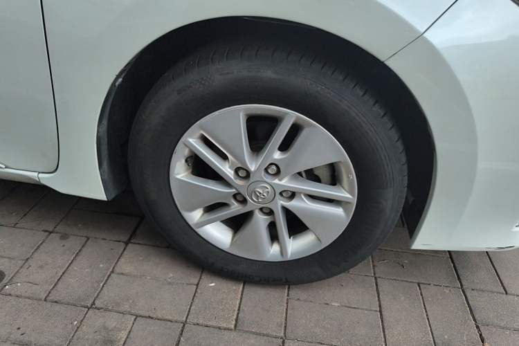 Used Toyota Corolla 2017 1.2T CVT GL-i Right Front Wheel Hub