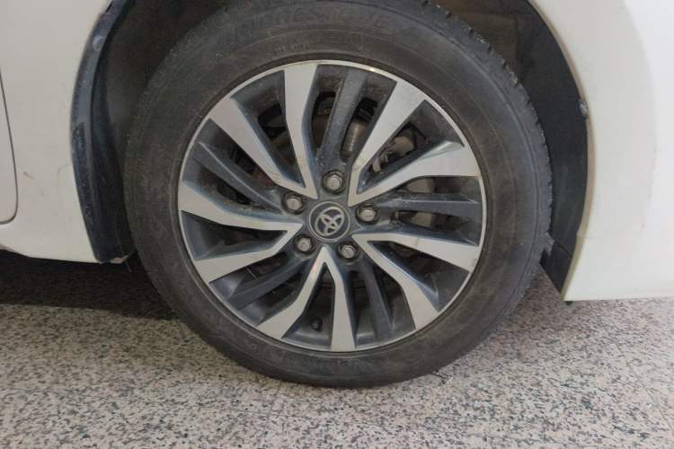 Used Toyota Corolla 2017 Revised Dual-Engine 1.8L E-CVT Leading Edition Right Front Wheel Hub