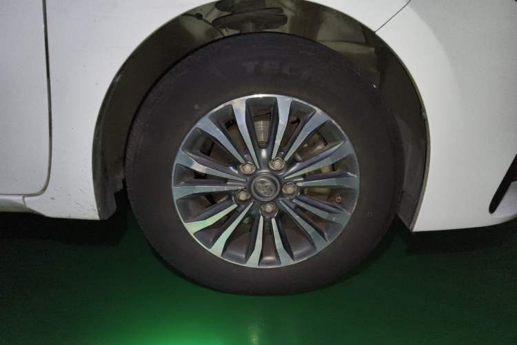 Used Toyota Corolla 2017 Revised Version 1.2T S-CVT GL Right Front Wheel Hub