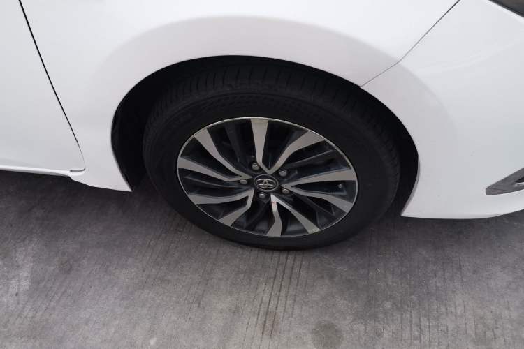 Used Toyota Corolla 2017 Revised Dual-Engine 1.8L E-CVT Leading Edition Right Front Wheel Hub