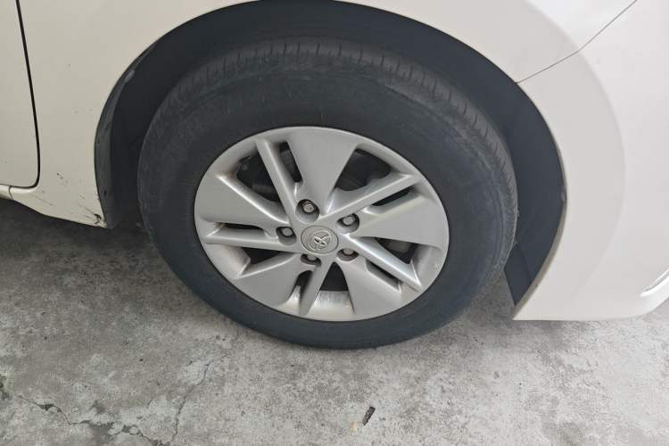 Used Toyota Corolla 2017 1.2T CVT GL Right Front Wheel Hub