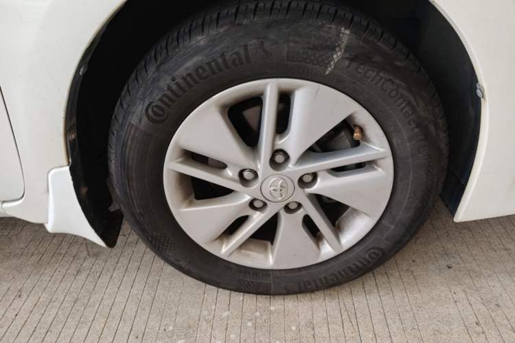 Used Toyota Corolla 2017 1.2T CVT GL Right Front Wheel Hub