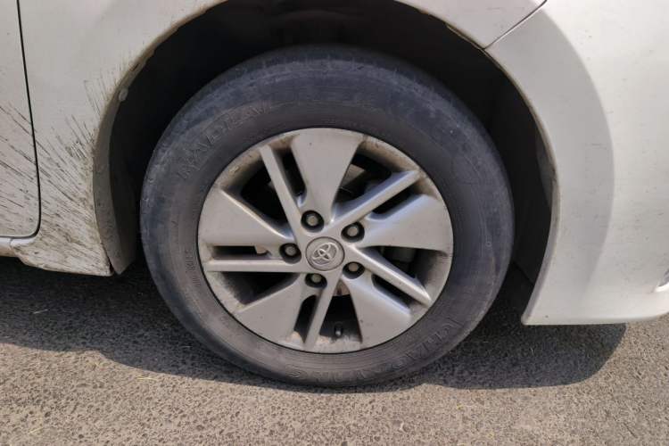 Used Toyota Corolla 2017 Revised Version 1.6L S-CVT GL Right Front Wheel Hub