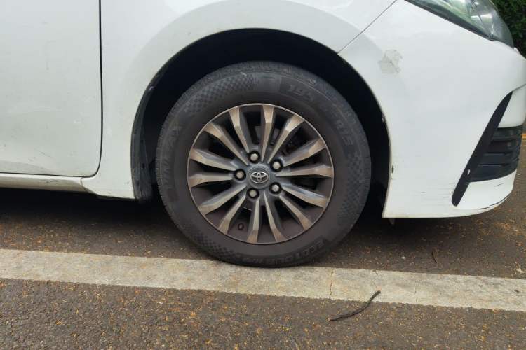 Used Toyota Corolla 2017 Revised Version 1.2T S-CVT GL Right Front Wheel Hub