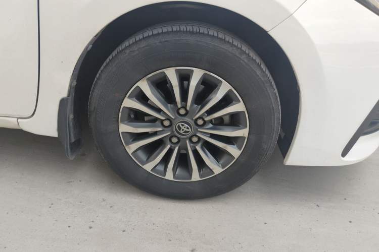 Used Toyota Corolla 2017 Revised Version 1.2T S-CVT GL Right Front Wheel Hub
