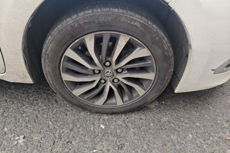 Used Toyota Corolla 2017 Revised Dual-Engine 1.8L E-CVT Leading Edition Right Front Wheel Hub