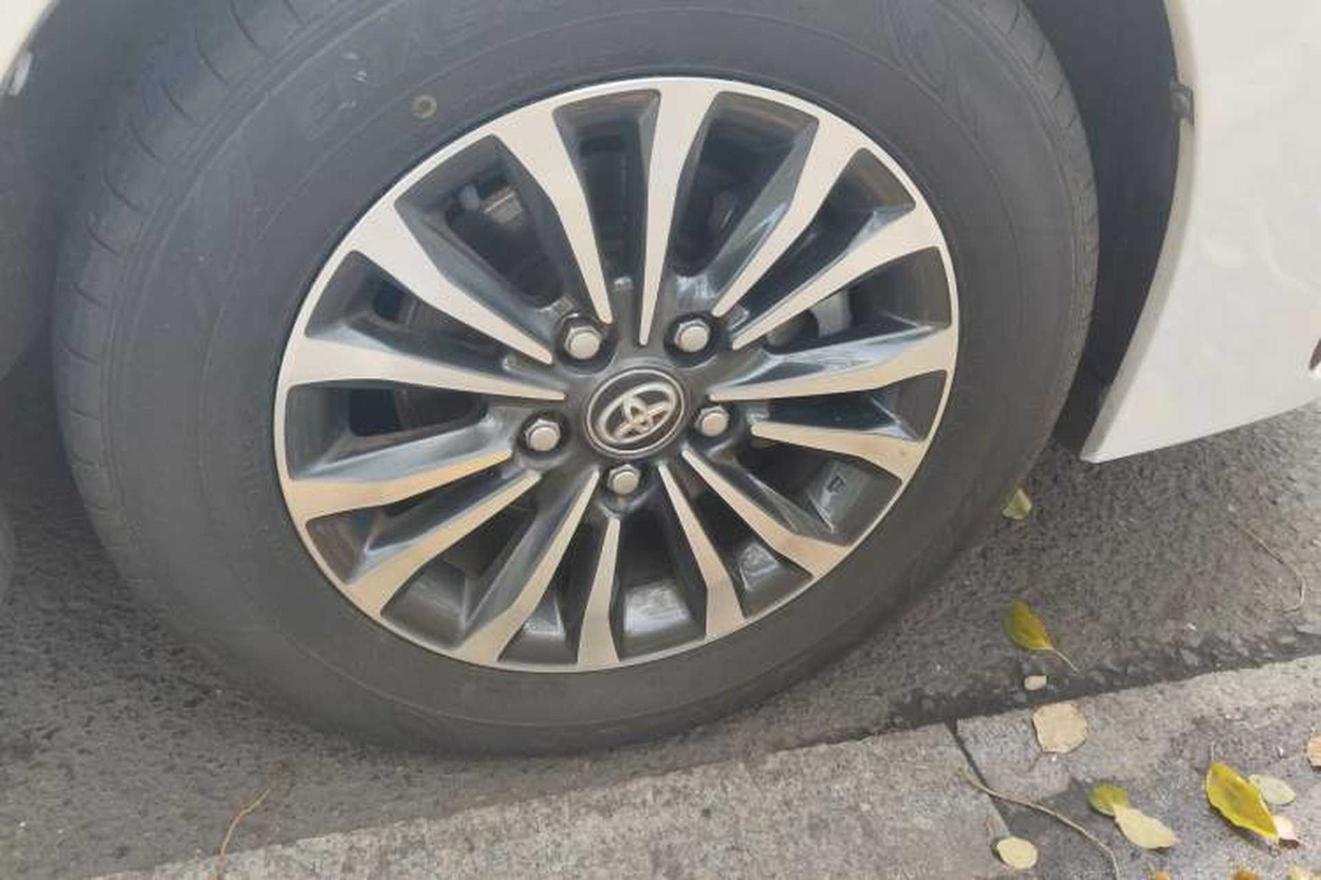Used Toyota Corolla 2017 Revised Version 1.2T S-CVT GL-i Right Front Wheel Hub