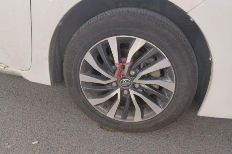 Used Toyota Corolla 2017 Revised Dual-Engine 1.8L E-CVT Elite Edition Right Front Wheel Hub