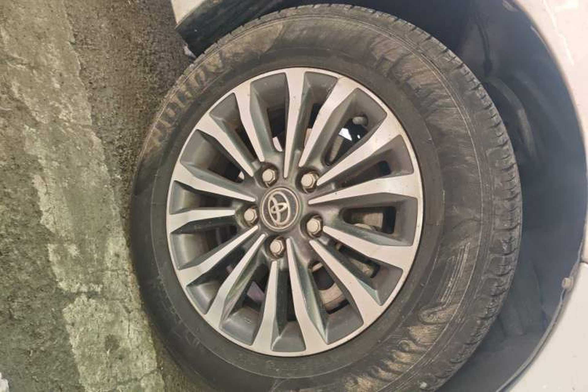 Used Toyota Corolla 2017 Revised Version 1.2T S-CVT GL-i Right Front Wheel Hub