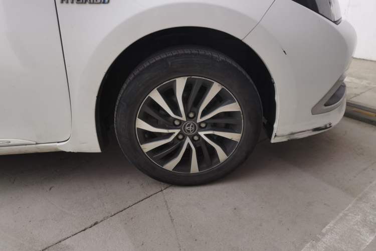 Used Toyota Corolla 2017 Revised Dual-Engine 1.8L E-CVT Elite Edition Right Front Wheel Hub