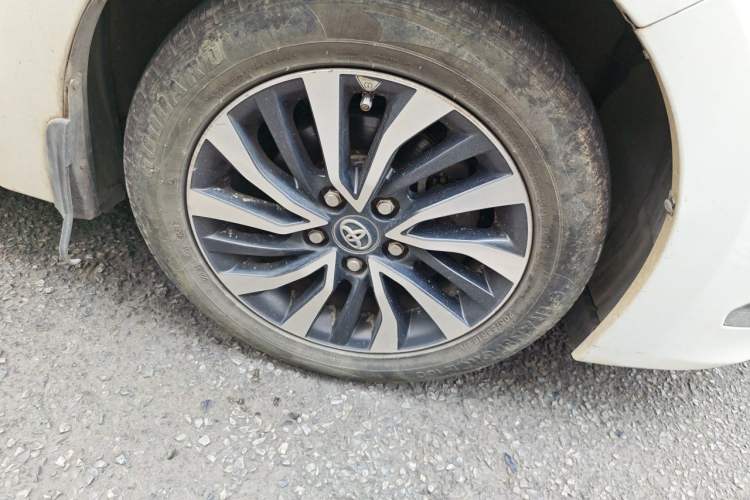 Used Toyota Corolla 2017 Revised Dual-Engine 1.8L E-CVT Leading Edition Right Front Wheel Hub