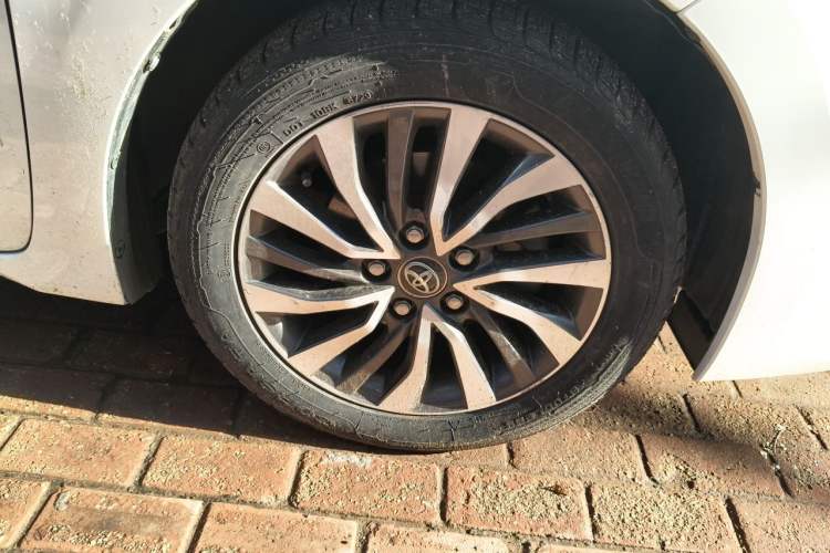 Used Toyota Corolla 2017 Revised Dual-Engine 1.8L E-CVT Leading Edition Right Front Wheel Hub