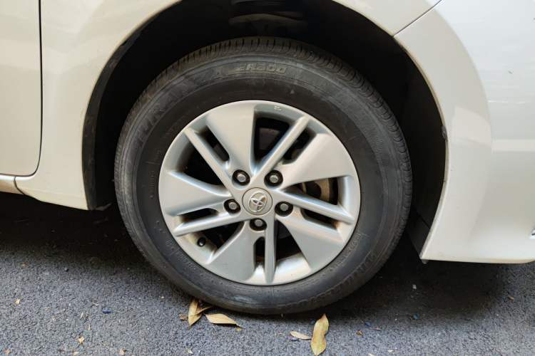Used Toyota Corolla 2017 1.2T Manual GL Right Front Wheel Hub