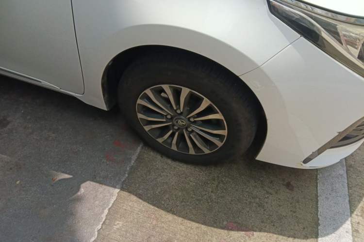 Used Toyota Corolla 2017 Revised Version 1.2T S-CVT GL-i Right Front Wheel Hub