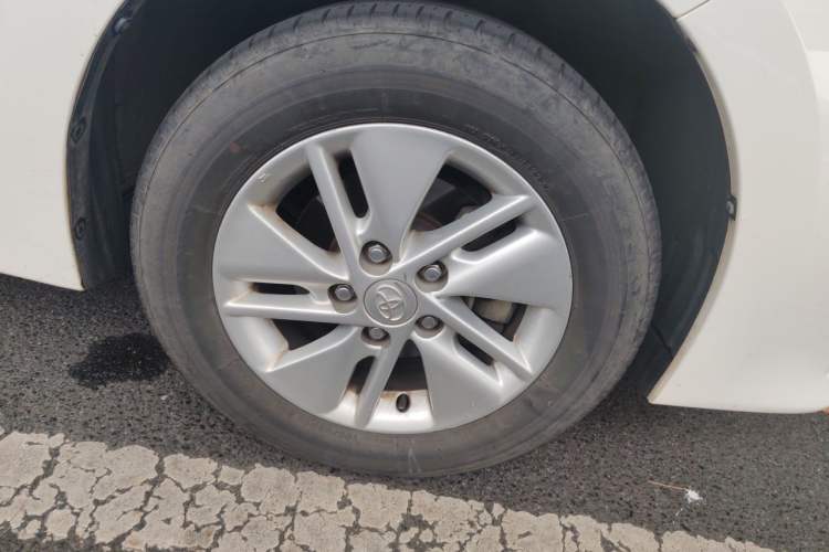 Used Toyota Corolla 2017 Revised Version 1.6L S-CVT GL Right Front Wheel Hub