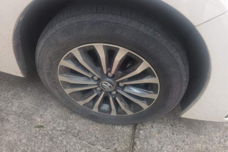 Used Toyota Corolla 2017 Revised Version 1.2T S-CVT GL Right Front Wheel Hub