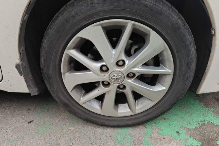 Used Toyota Corolla 2017 1.2T CVT GL-i Leather Edition Right Front Wheel Hub