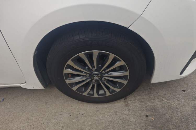 Used Toyota Corolla 2017 Revised Version 1.2T S-CVT GL Right Front Wheel Hub