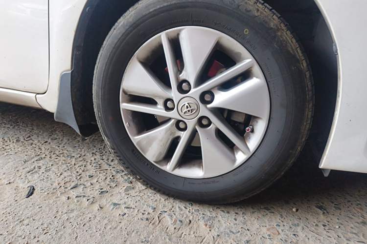 Used Toyota Corolla 2017 1.2T CVT GL Right Front Wheel Hub