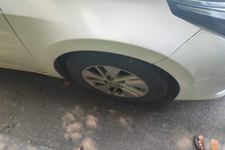 Used Toyota Corolla 2017 1.2T CVT GL Right Front Wheel Hub