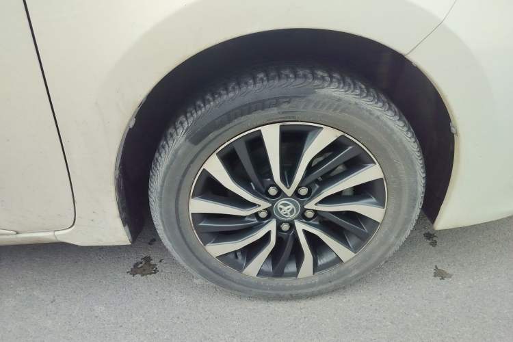Used Toyota Corolla 2017 Revised Dual-Engine 1.8L E-CVT Elite Edition Right Front Wheel Hub
