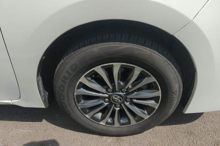 Used Toyota Corolla 2017 Revised Version 1.2T S-CVT GL Right Front Wheel Hub