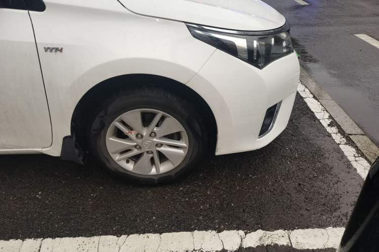 Used Toyota Corolla 2017 1.6L Manual GL Right Front Wheel Hub
