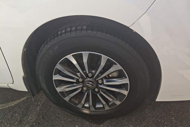 Used Toyota Corolla 2017 Revised Version 1.2T S-CVT GL-i Right Front Wheel Hub