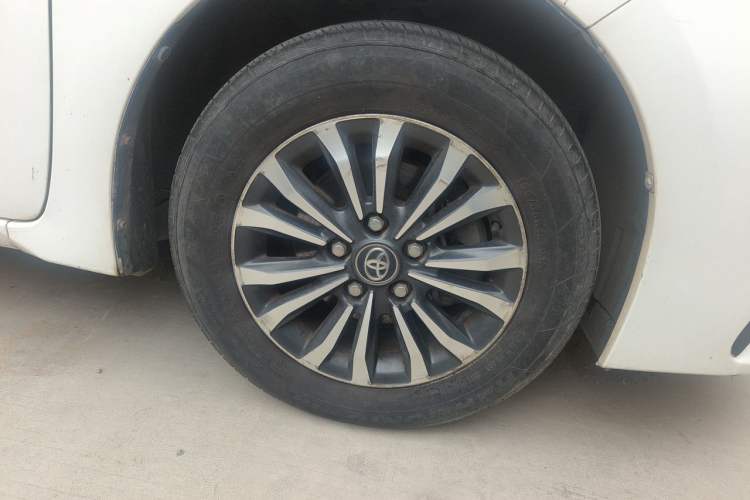 Used Toyota Corolla 2017 Revised Version 1.2T S-CVT GL Right Front Wheel Hub