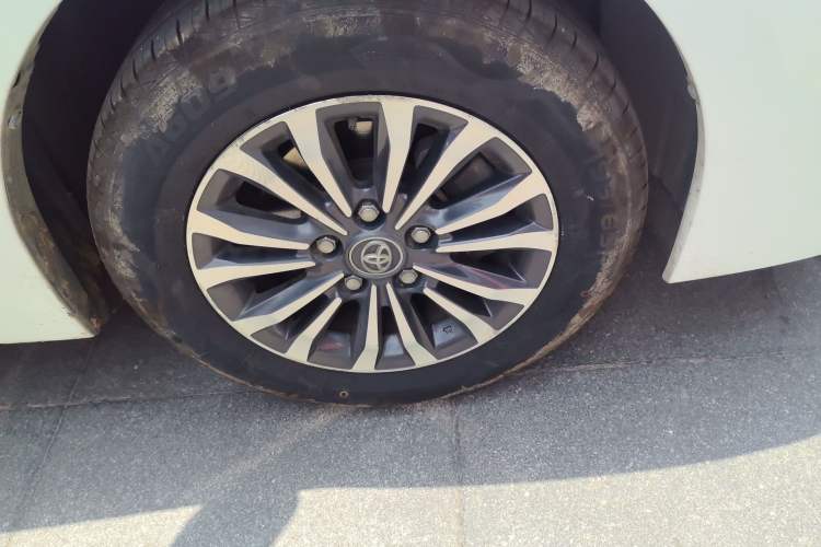 Used Toyota Corolla 2017 Revised Version 1.2T S-CVT GL-i Right Front Wheel Hub