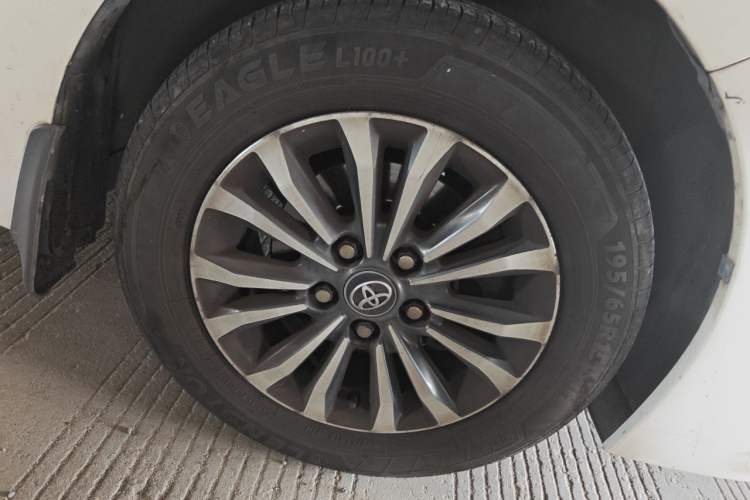 Used Toyota Corolla 2017 Revised Version 1.2T S-CVT GL Right Front Wheel Hub