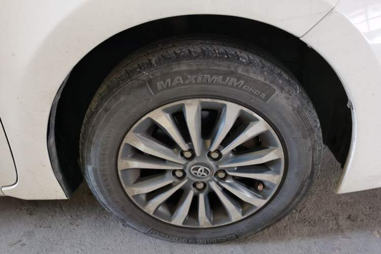 Used Toyota Corolla 2017 Revised Version 1.2T S-CVT GL Right Front Wheel Hub