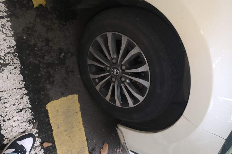 Used Toyota Corolla 2017 Revised Version 1.2T S-CVT GL Right Front Wheel Hub