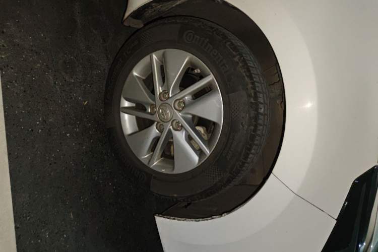 Used Toyota Corolla 2017 1.6L CVT GL Right Front Wheel Hub