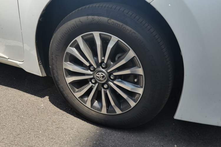 Used Toyota Corolla 2017 Revised Version 1.2T S-CVT GL-i Right Front Wheel Hub