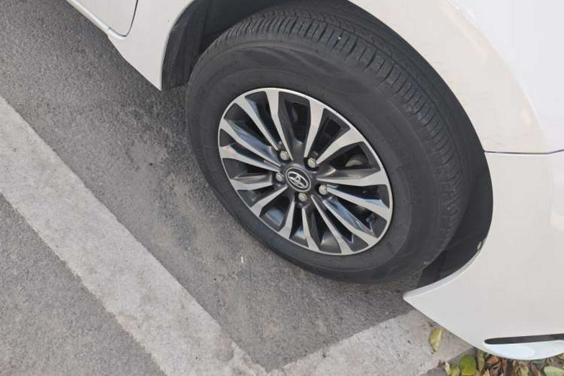 Used Toyota Corolla 2017 Revised Version 1.2T S-CVT GL Right Front Wheel Hub