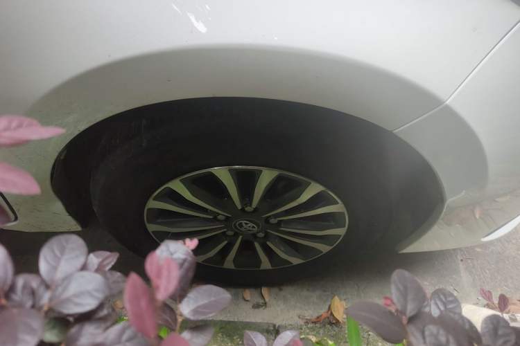 Used Toyota Corolla 2017 Revised Version 1.2T S-CVT GL-i Leather Edition Right Front Wheel Hub