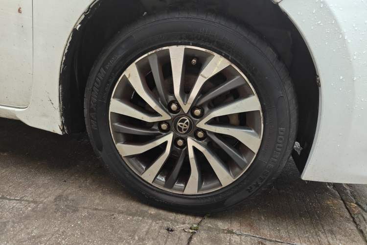 Used Toyota Corolla 2017 Revised Dual-Engine 1.8L E-CVT Leading Edition Right Front Wheel Hub