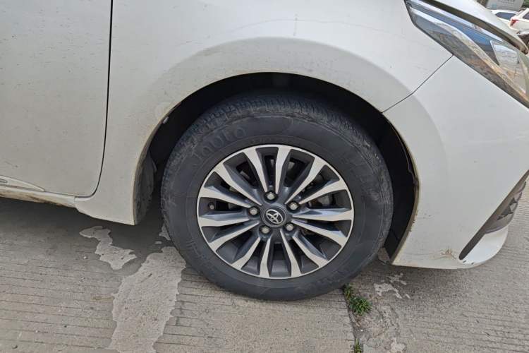 Used Toyota Corolla 2017 Revised Version 1.2T S-CVT GL-i Right Front Wheel Hub
